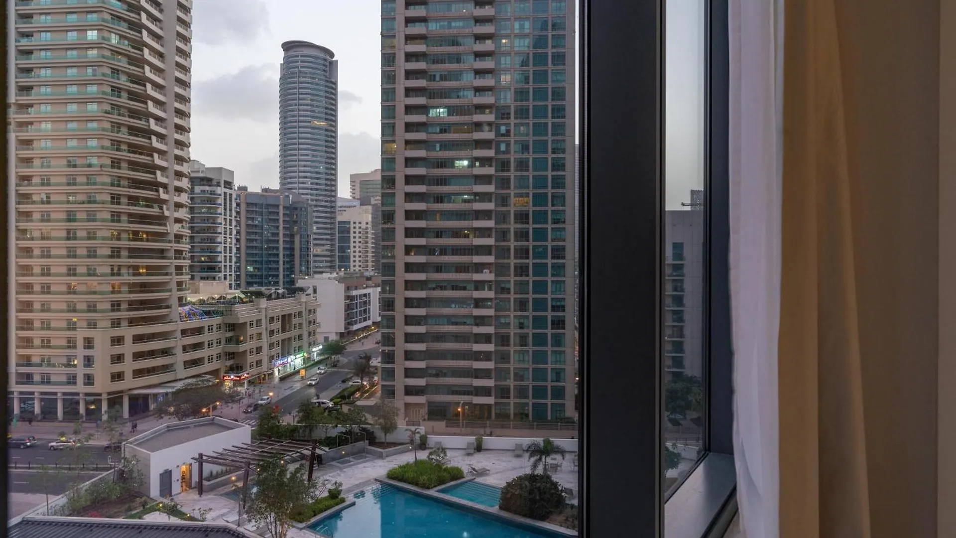 White Sage Opulence At Silverene Towers 1Br Dubai Marina Apartment