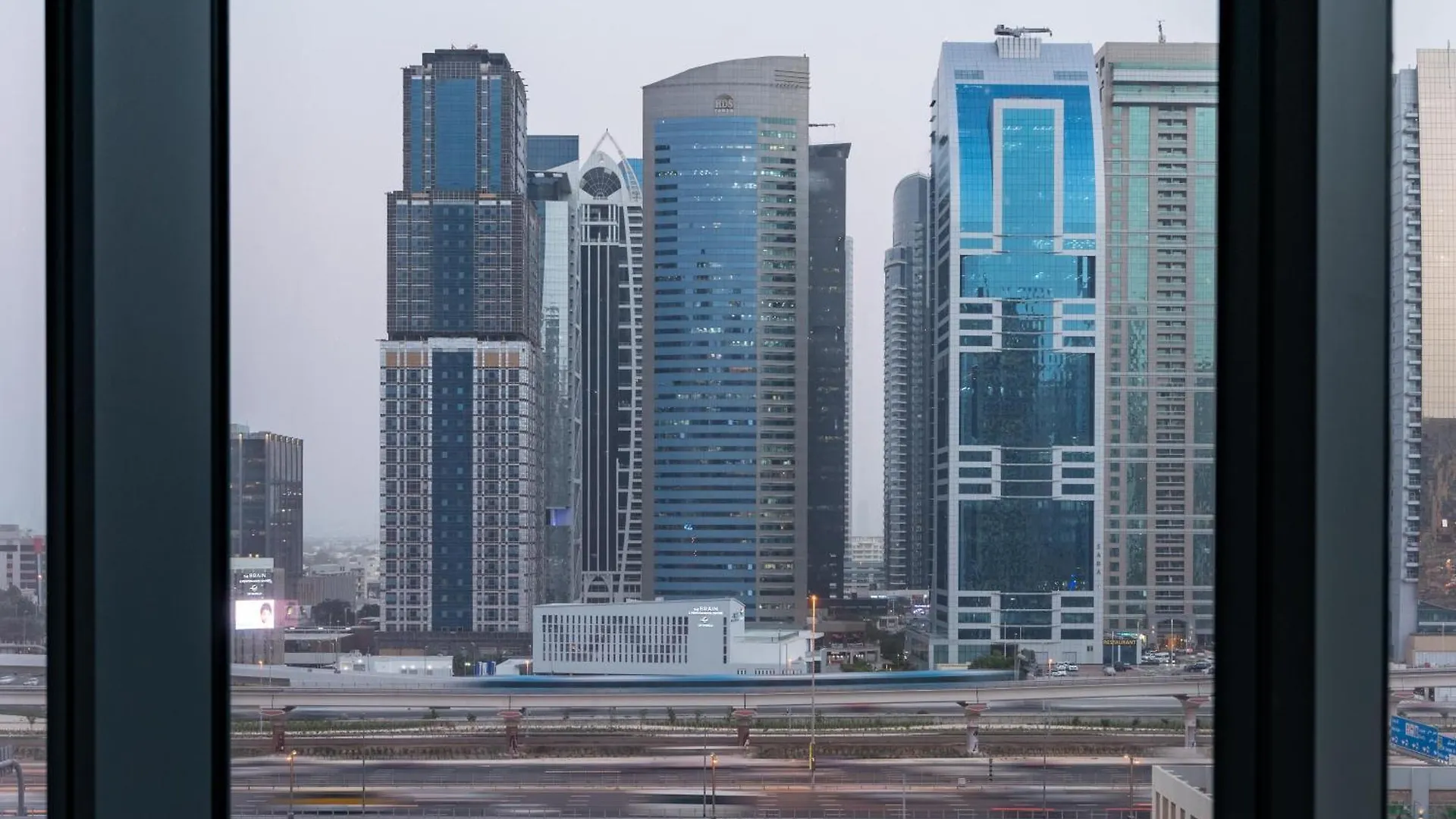 Apartment White Sage Opulence At Silverene Towers 1Br Dubai Marina