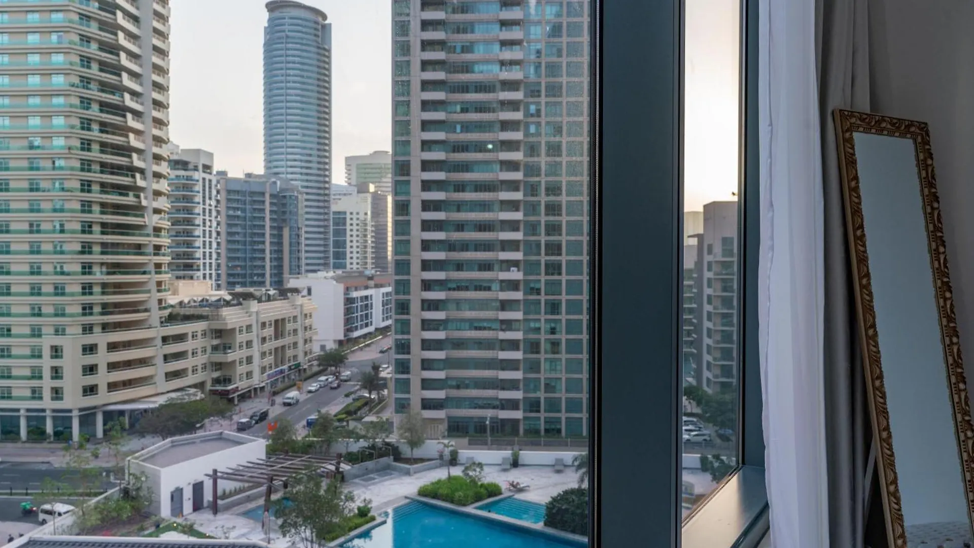 White Sage Opulence At Silverene Towers 1Br Dubai Marina Apartment